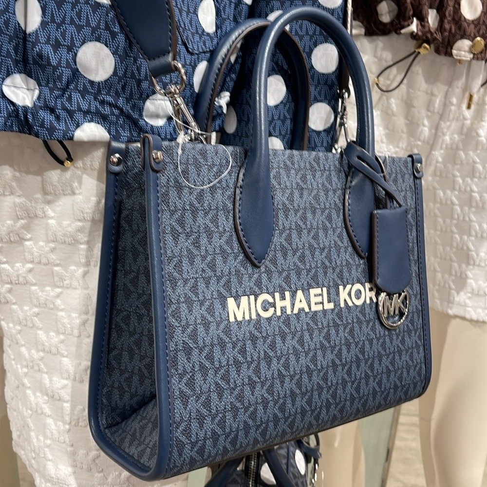 Michael Kors Mirella Small Signature Logo Shopper TZ Crossbody XBODY Bag
Admiral - Picture 8 of 16